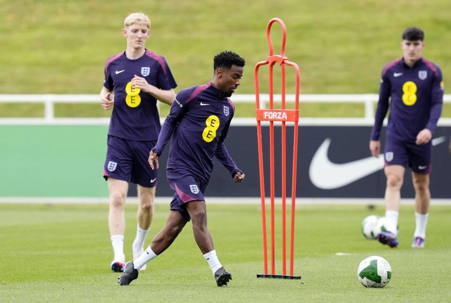 Angel Gomes la antrenamentele Angliei / Foto: Imago Manchester United l-a lăsat să plece gratis, iar acum a fost convocat la naționala Angliei!