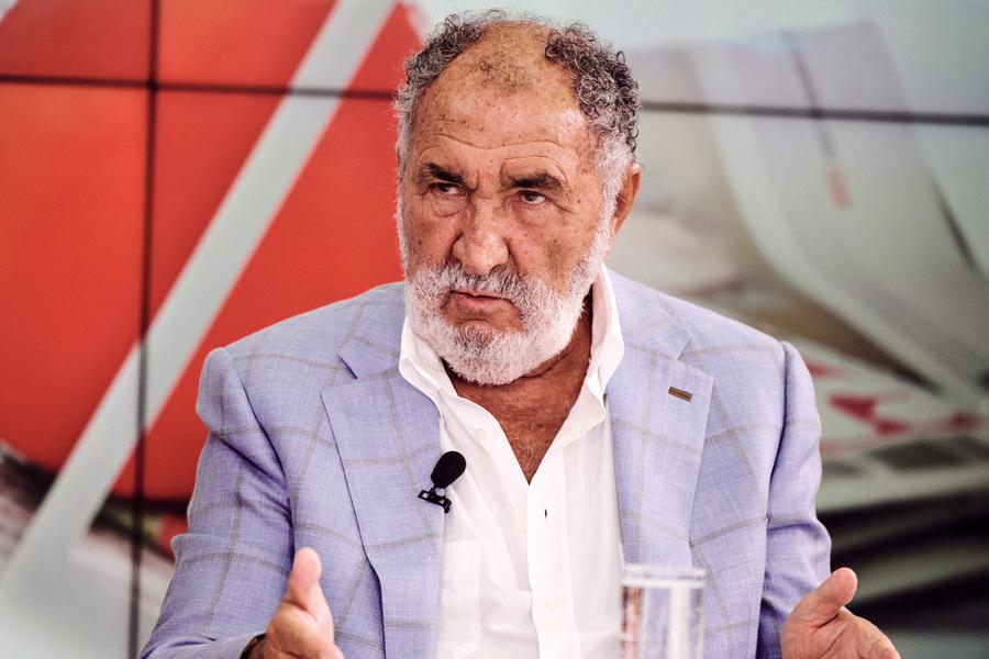 Ion Țiriac la emisiunea „Prietenii lui Ovidiu” Ion Țiriac, despre ultima aventură la Dubai: „Am stat în cușcă cinci ore!” » Miliardarul și-a cumpărat un avion nou: ce model a ales și suma incredibilă plătită