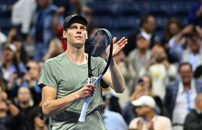 Jannik Sinner l-a învins pe Medvedev și e în premieră în semifinale la US Open
