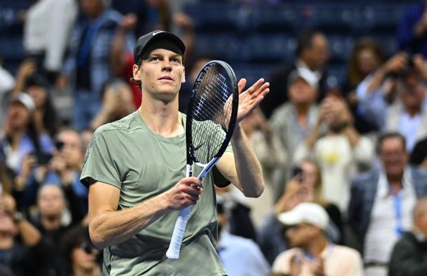 Jannik Sinner l-a învins pe Medvedev și e în premieră în semifinale la US Open