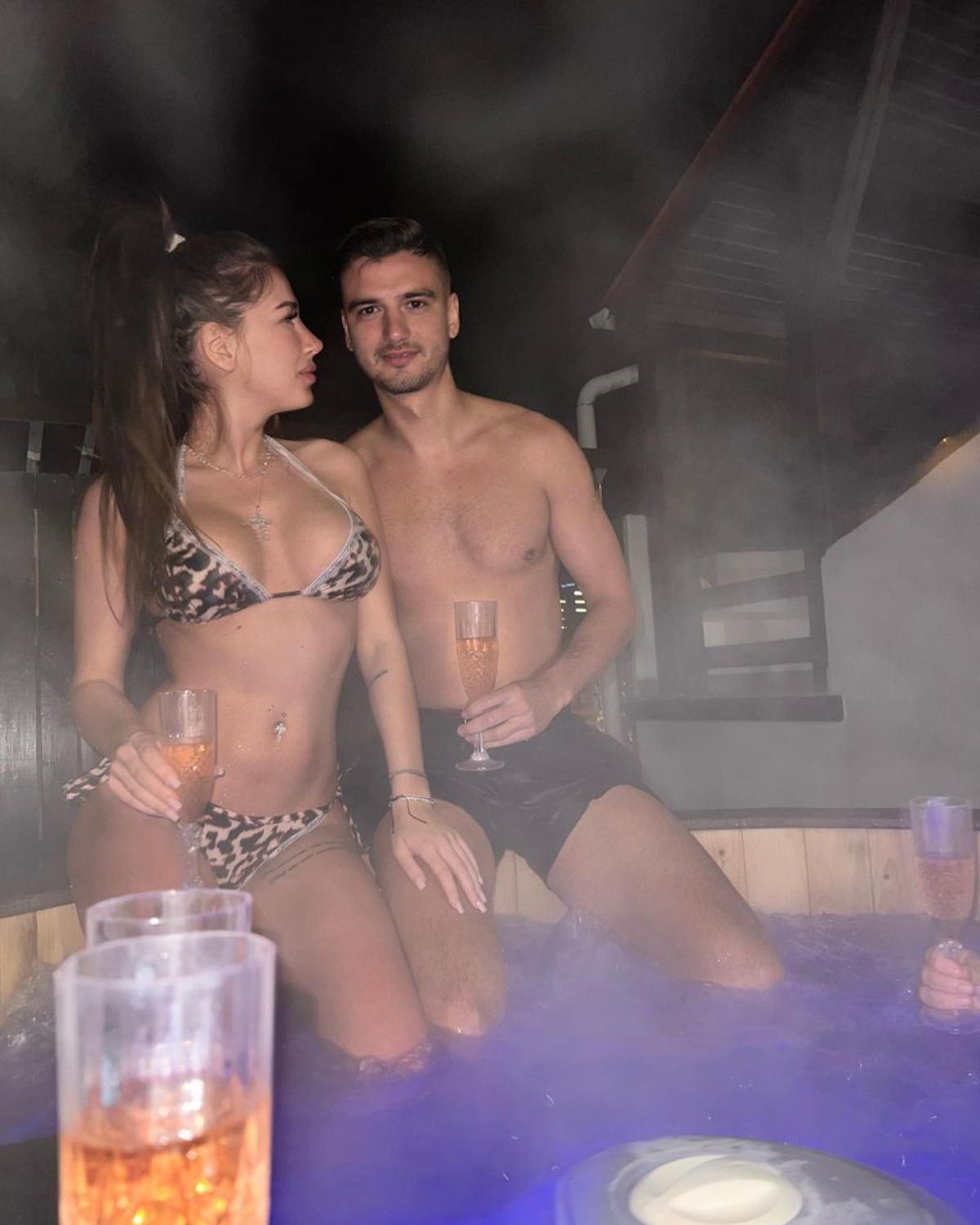 Un titular al lui Hagi e din nou îndrăgostit: a „oficializat” relația pe Instagram