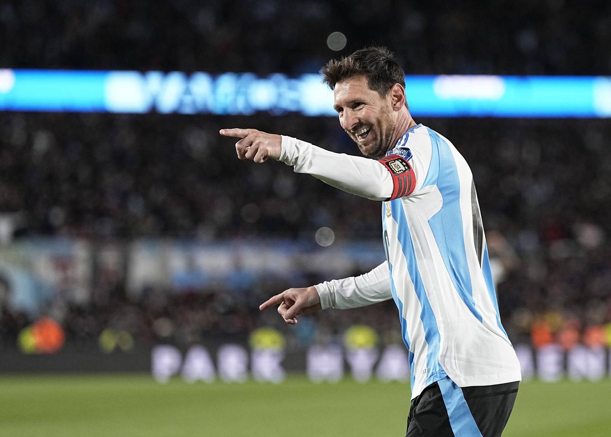 Imagini magnifice » Lionel Messi a jucat ultimul meci acasă, în Argentina! A avut copiii alături și a plâns în fața unui stadion care îi striga numele