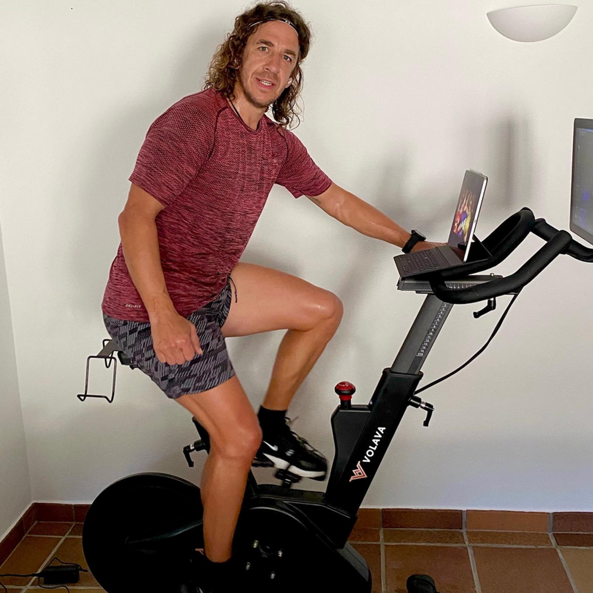 Scandal în Spania! Carles Puyol, „guru” la un eveniment controversat pentru „bărbați derutați și pustii pe dinăuntru”: „Dumnezeu a cerut un congres”