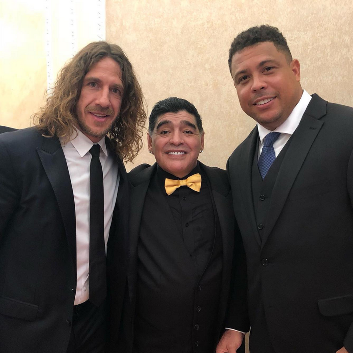 Incredibila transformare a lui Carles Puyol » S-a retras în munți, are o companie bazată pe realitatea virtuală și s-a apucat de acroyoga: „Nu faceți așa ceva acasă!”