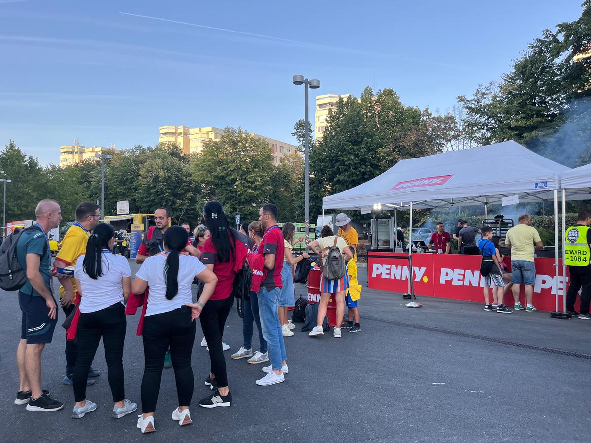 Imagini de la Arena Națională, înainte de România - Canada