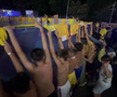 Scene penibile: generația de suflet, ascunsă de copii prin garduri de doi metri! Ce nu s-a văzut la TV, după umilința din România - Canada