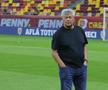 Mircea Lucescu, înainte de România - Canada/ foto: Ionuț Iordache (GSP)