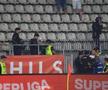 Scandarea favorită a peluzei, imediat după Dinamo - FCSB + Suporterii au sărit la bătaie!