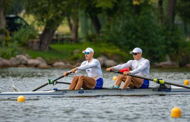 Zece bărci tricolore sunt în finalele pentru medalii la Campionatele Europene de canotaj tineret