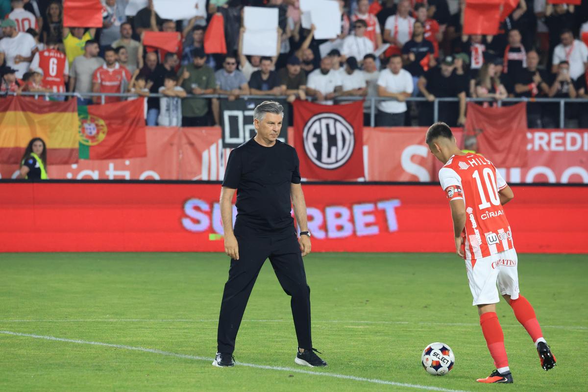 Dinamo o bate pe FCSB într-un derby de neuitat pe „Arc” » Trei goluri, două „roșii” și un protagonist nedorit: Istvan Kovacs!