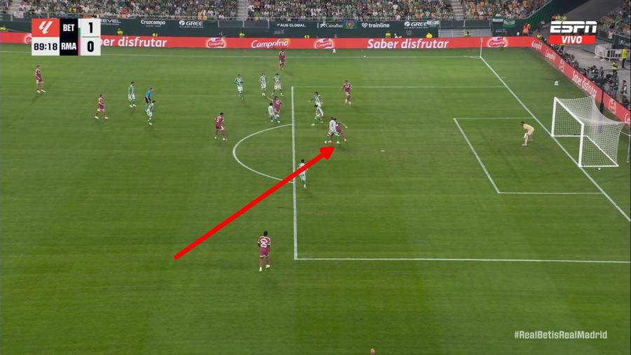 Ofsaidul lui Carlos Espi în Betis - Real Madrid Final incredibil în Betis - Real Madrid! Primul eșec de la revenirea lui Mourinho