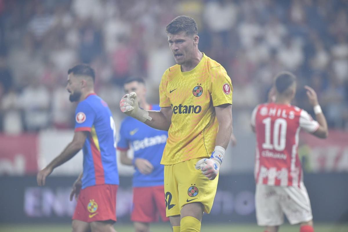 Imagini de la Dinamo - FCSB