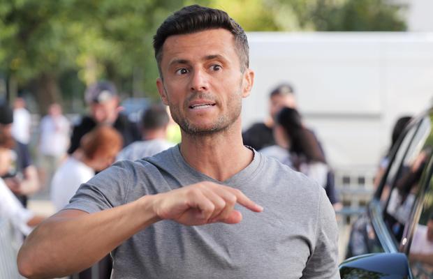 Probleme la negocieri » Andrei Nicolescu: „Noi vrem peste un milion”