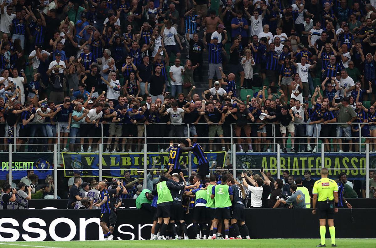 Chivu a sprintat spre peluză după revenirea epică din fața lui Napoli