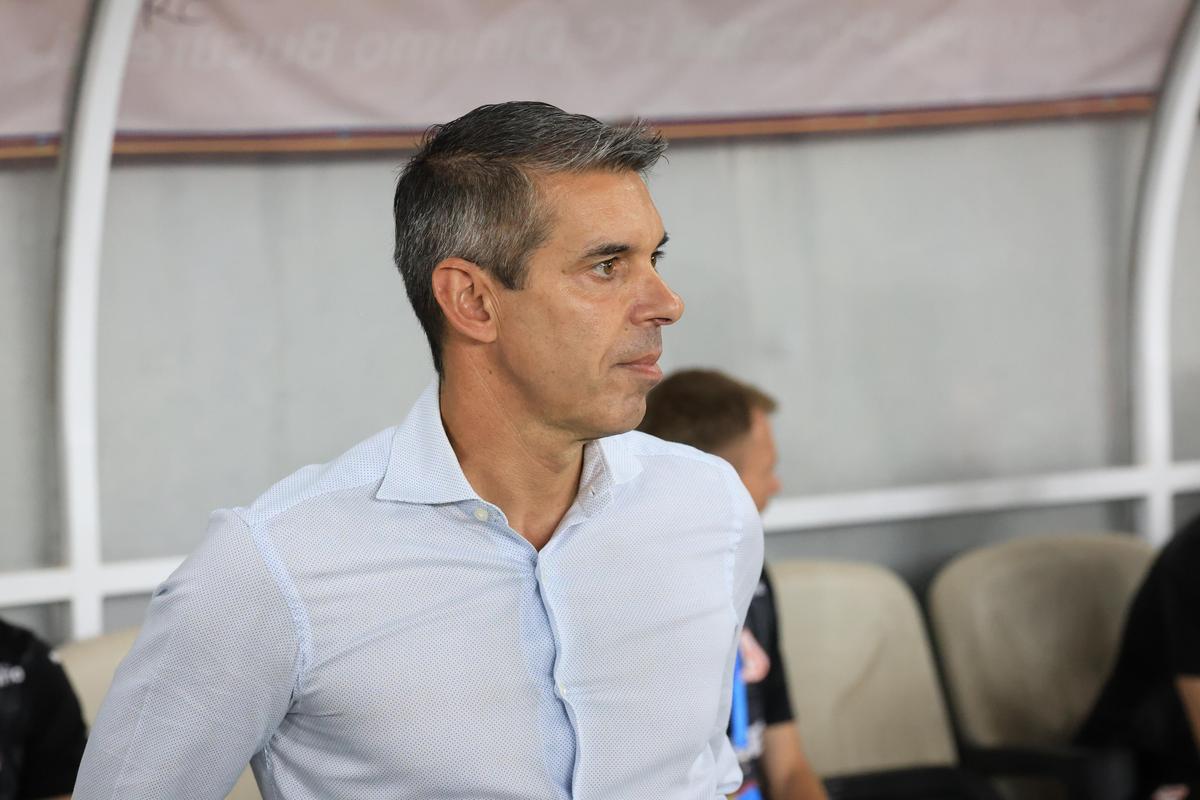 Dinamo o bate pe FCSB într-un derby de neuitat pe „Arc” » Trei goluri, două „roșii” și un protagonist nedorit: Istvan Kovacs!