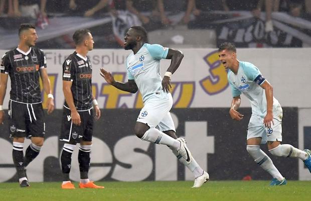FCSB - DINAMO // 3 întrebări înainte de FCSB - Dinamo » Devine Vintilă surpriza turului? Și ce se întâmplă în tribune?