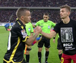 FCSB - DINAMO // FOTO & VIDEO Gest superb al jucătorilor de la FCSB » Tricouri dedicate suporterului decedat