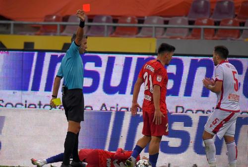 Dinamo a fost victima arbitrilor în acest sezon. foto: Raed Krishan