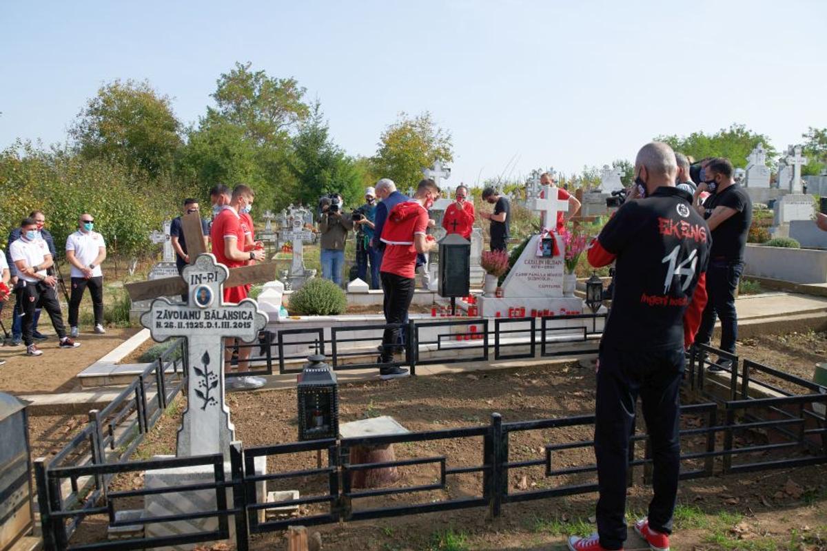 Cosmin Contra și jucătorii lui Dinamo au mers la mormântul lui Cătălin Hîldan