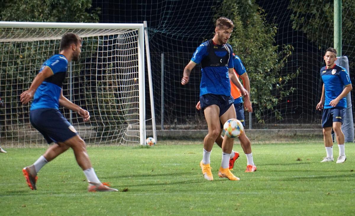 FOTO România U21 s-a antrenat sub comanda lui Adi Mutu » Un singur fotbalist nu a participat la ședința de pregătire