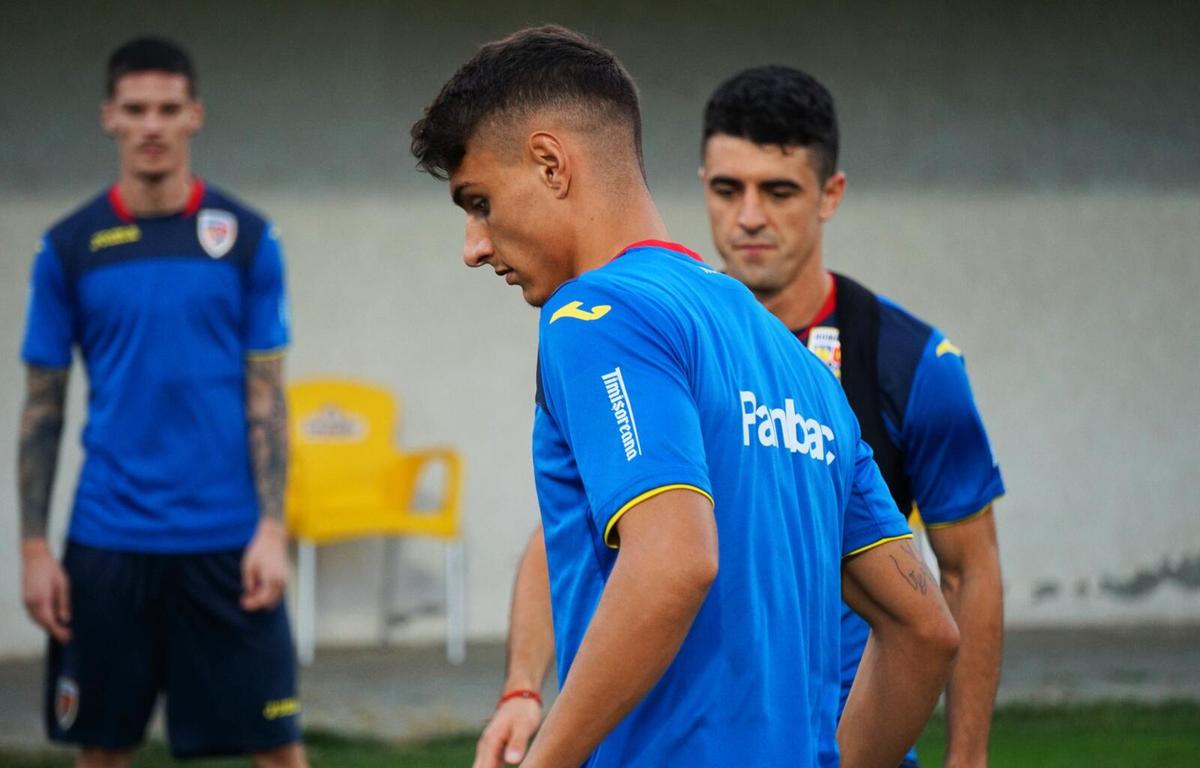 FOTO România U21 s-a antrenat sub comanda lui Adi Mutu