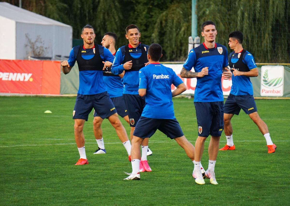 FOTO România U21 s-a antrenat sub comanda lui Adi Mutu » Un singur fotbalist nu a participat la ședința de pregătire