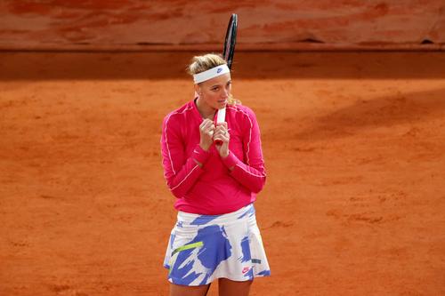Petra Kvitova (30 de ani, 11 WTA) a învins-o pe Shuai Zhang (31 de ani, 40 WTA), scor 6-2, 6-4, și s-a calificat în sferturile de finală de la Roland Garros 2020.
