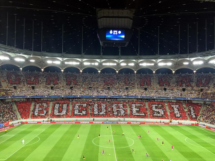 Farsa făcută de fanii lui Dinamo rivalilor. Suporterii FCSB au fost păcăliți să arate mesajul „Doar Dinamo București” la meciul cu Manchester City din preliminariile UCL