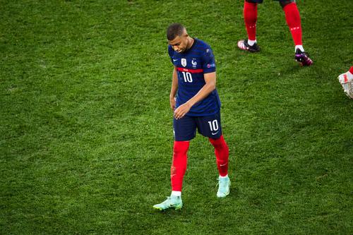 Kylian Mbappe, dezamăgit de suporterii Franței // sursa foto: Imago