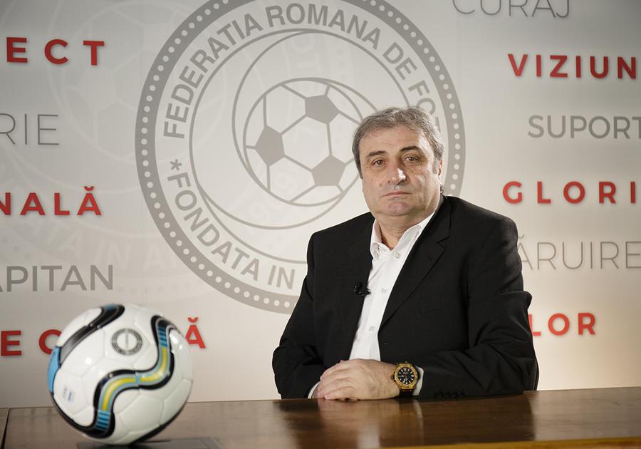 Cum au votat specialiștii pentru Jucătorul și Antrenorul lunii septembrie: „A reușit să facă o echipă care să nu primească niciun gol”