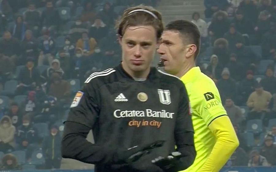 Italienii reclamă un gest scandalos al lui Xavi pe margine: „Ce rușine! UEFA să ia măsuri” » S-a văzut și la noi, în derby-ul Craiovelor