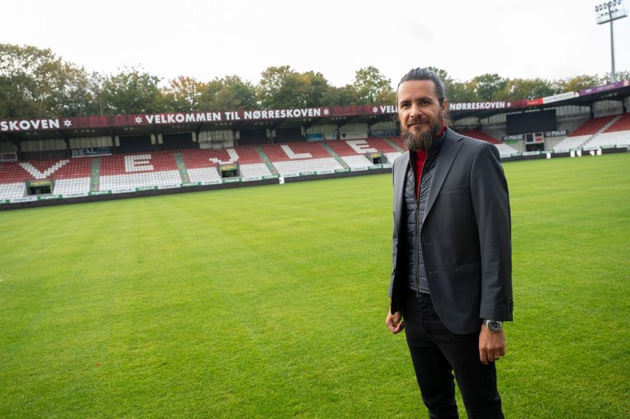 De-a lungul carierei sale, până să ajungă în Danemarca, Mario Nicolae a activat la FC Argeș, U Cluj, Petrolul , Dinamo și în China, alături de Contra // FOTO Raed Krishan (Vejle) Forțat să plece de la Dinamo, fostul șef al „câinilor” dezvăluie ce distruge clubul: „Voiau de atunci retrogradarea”