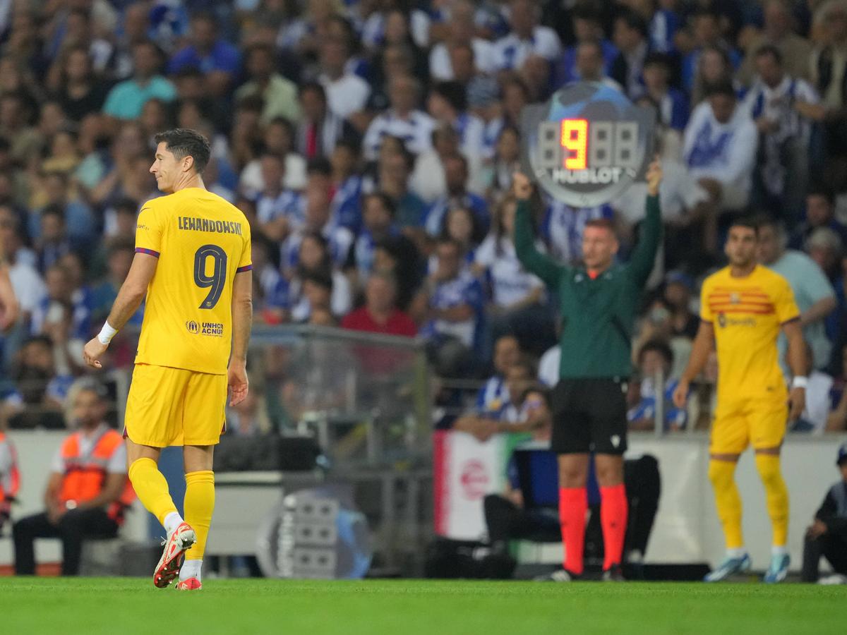 Primul verdict al medicilor la Barcelona, după ce Lewandowski a ieșit accidentat