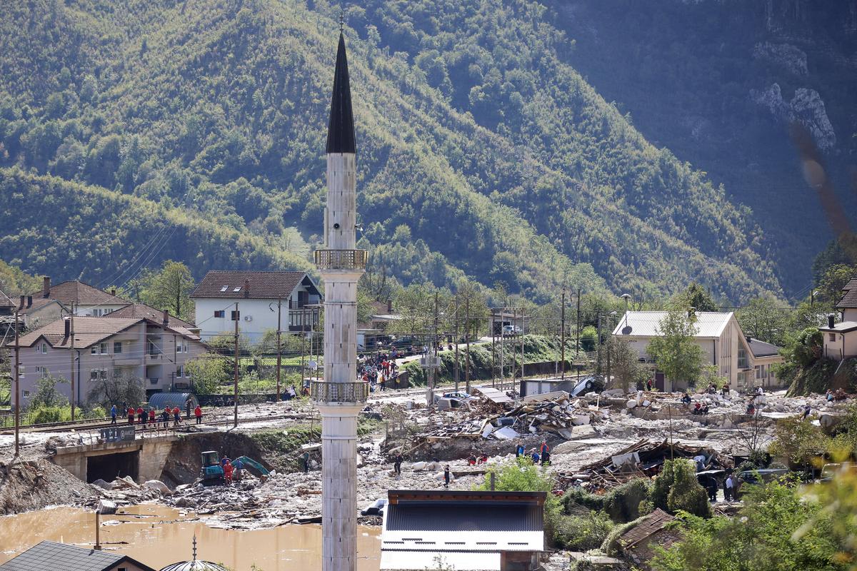Cutremurător! O țară din Europa, în stare de catastrofă naturală după inundații » Au murit cel puțin 16 oameni, iar Federația de Fotbal a amânat competițiile