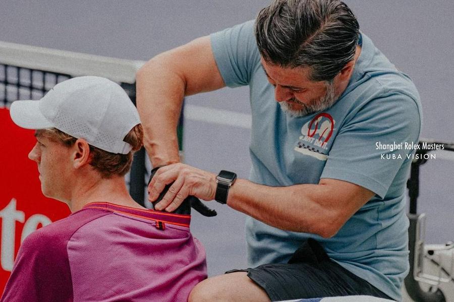 Ulises Badio, noul fizioterapeut al lui Jannik Sinner / Foto: Instagram Noul fizioterapeut al lui Jannik Sinner nu își asumă niciun risc: ce fotografie a postat Ulises Badio