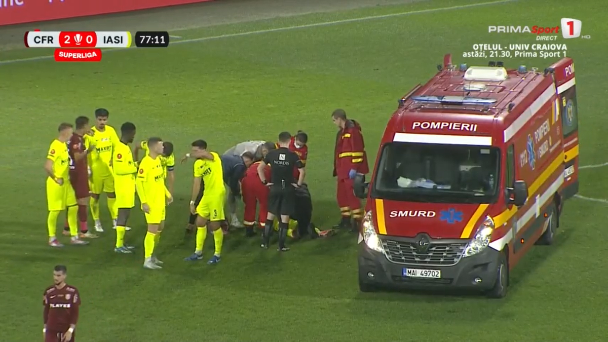 A intrat ambulanța pe teren la CFR Cluj - Poli Iași