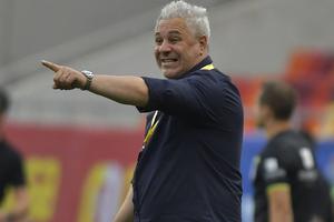 „A fost secundul meu” » Marius Șumudică râde de Marius Baciu, după umilința din Europa și anunță marea ruptură din vestiarul FCSB: „Se întâmplă ceva”