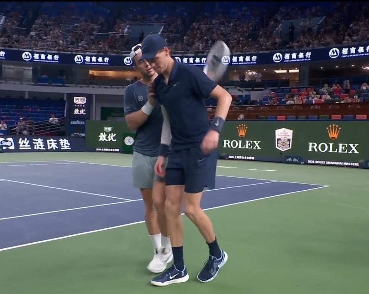 Jannik Sinner, răpus pe crampe în Masters-ul 1000 de la Shanghai