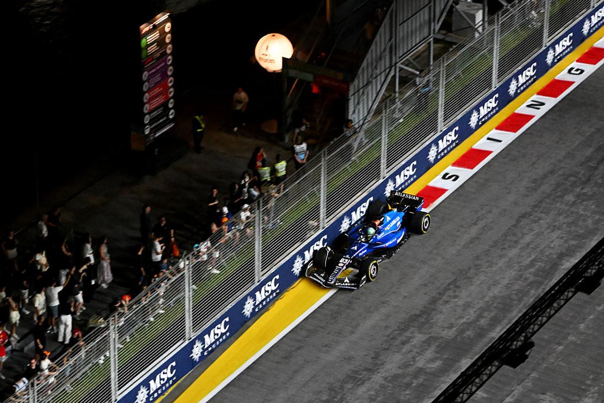George Russell câștigă inteligent Marele Premiu din Singapore! McLaren este CAMPIOANĂ mondială la constructori