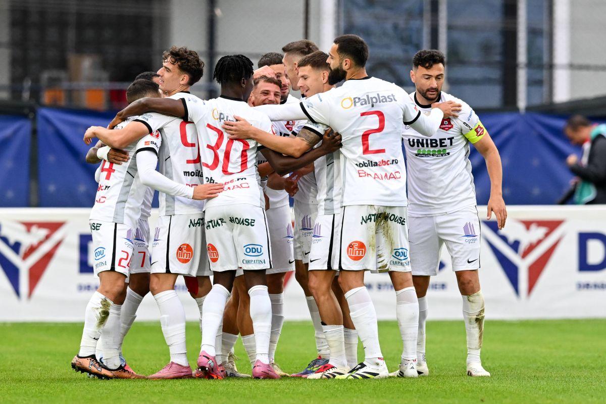 După victoria CFR-ului, Nelu Varga a evidențiat un fotbalist: „Are calitate cât duce trenul”