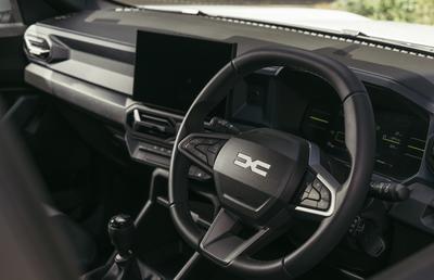 S-a lansat noua mașină Dacia! Modelul care i-a dat deja pe spate pe britanici: prețul este mai mic decât al rivalelor