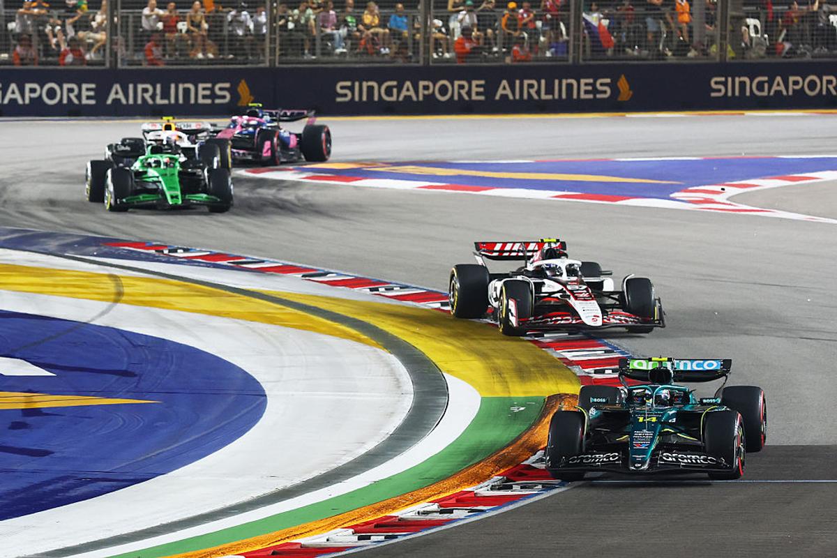 George Russell câștigă inteligent Marele Premiu din Singapore! McLaren este CAMPIOANĂ mondială la constructori