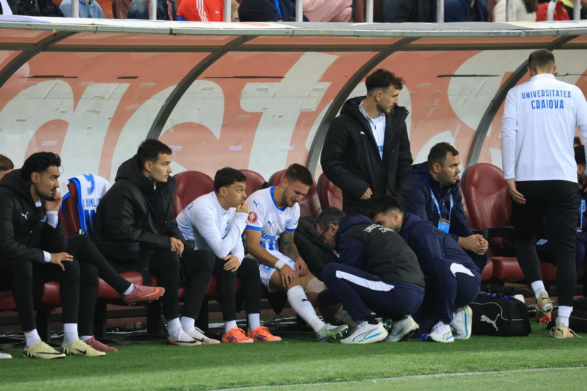 Mihnea Rădulescu s-a accidentat în FCSB - Universitatea Craiova. FOTO. Ionuț Iordache