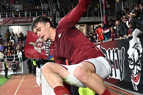 Raportul lui Robert Bădescu în Rapid - Farul. Foto: Imago