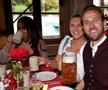 Jucătorii și staff-ul lui Bayern au sărbătorit începutul perfect de sezon la Oktoberfest // FOTO: Getty Images