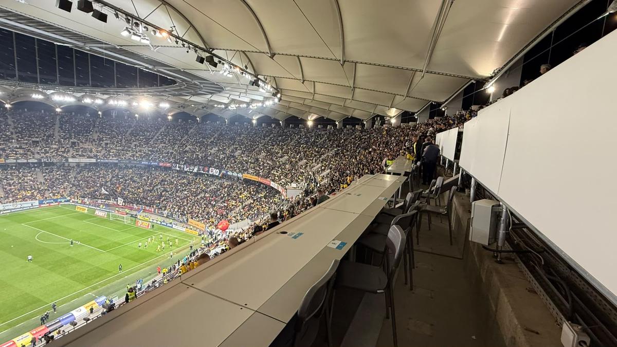 Bătaie de joc la masa presei pe Arena Națională: „Cum adică nu avem voie?”