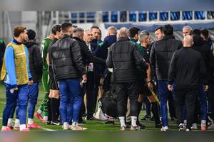 Dintr-un scandal într-altul! » „Hei, hei tu! M-ai scuipat!”