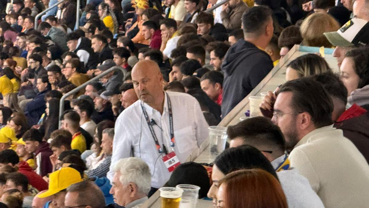Bătaie de joc la masa presei pe Arena Națională: „Cum adică nu avem voie?”