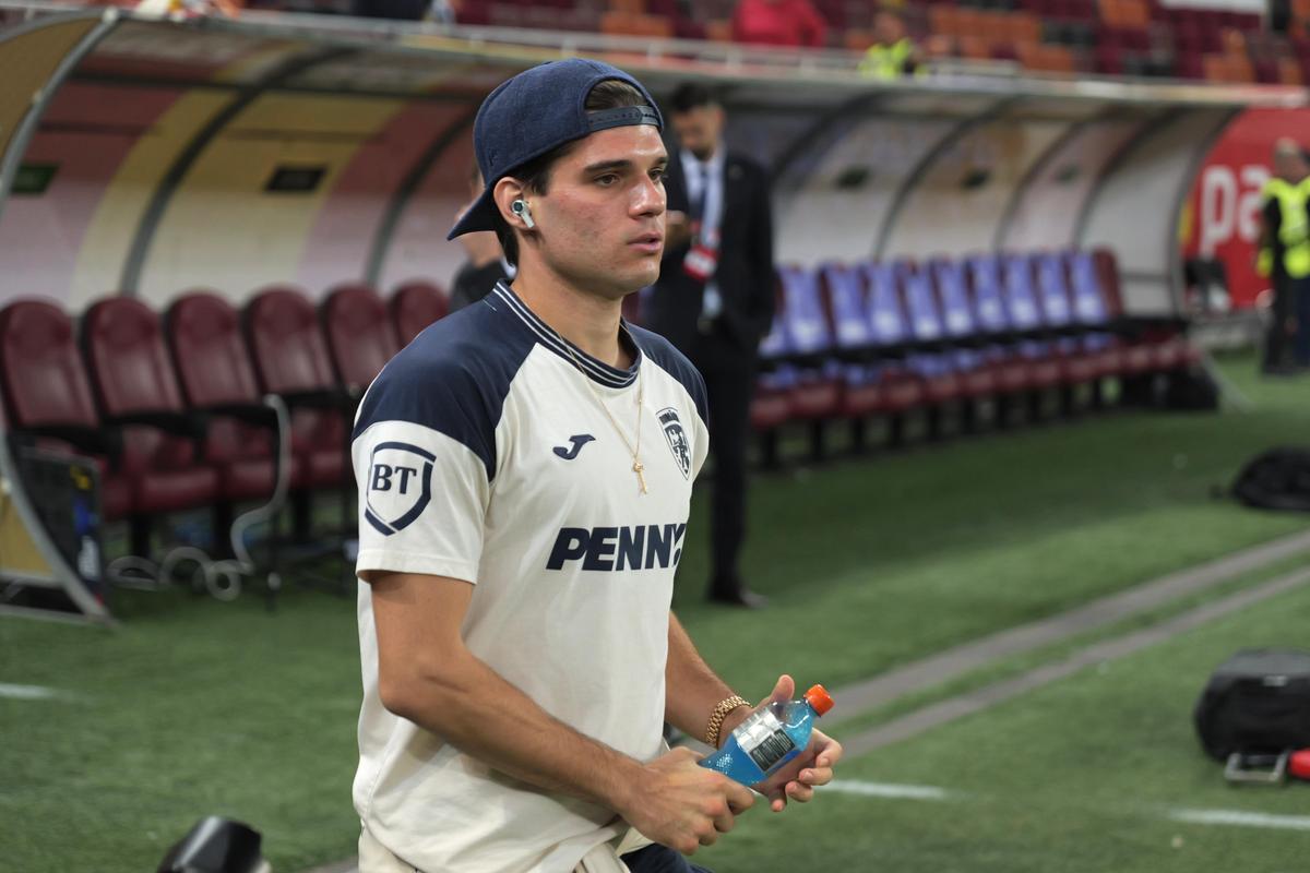 Fanii lui Dinamo, apariție-surpriză pe Arena Națională la România - Suedia: „Te vom iubi mereu!”