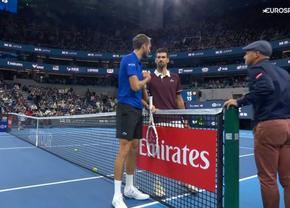 Deznodământ incredibil în semifinala Daniil Medvedev - Novak Djokovic: descalificat după ce a lovit un spectator